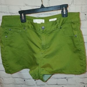 Great condition, Nicki Minaj, green shorts, size 11/12, stretch